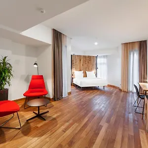 https://shotarustaveli-boutique.alltbilisihotels.com